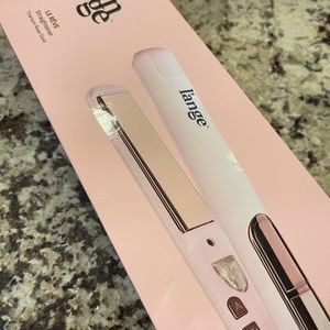 New in box Lange Le Reve straightener.
